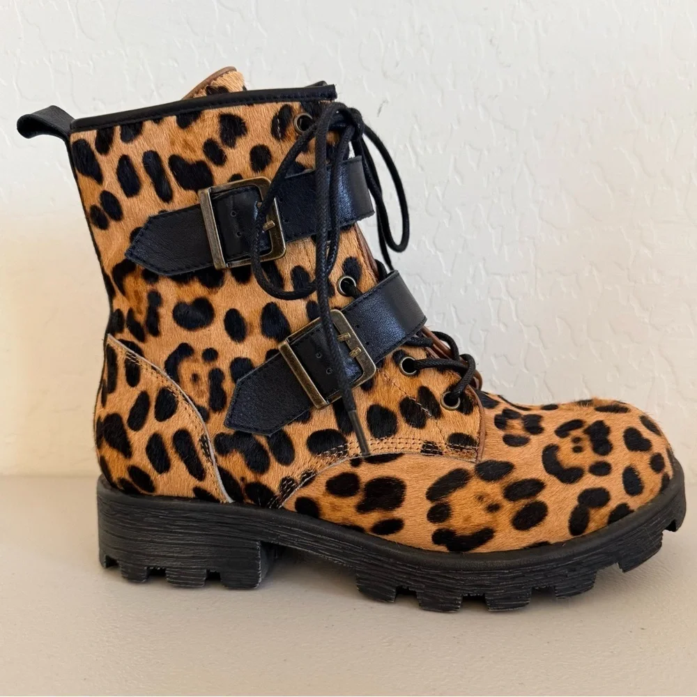 NEW Candies Stanza Leopard Pony Hair Leather Buckle Straps Lug Sole Bootie Sz 7